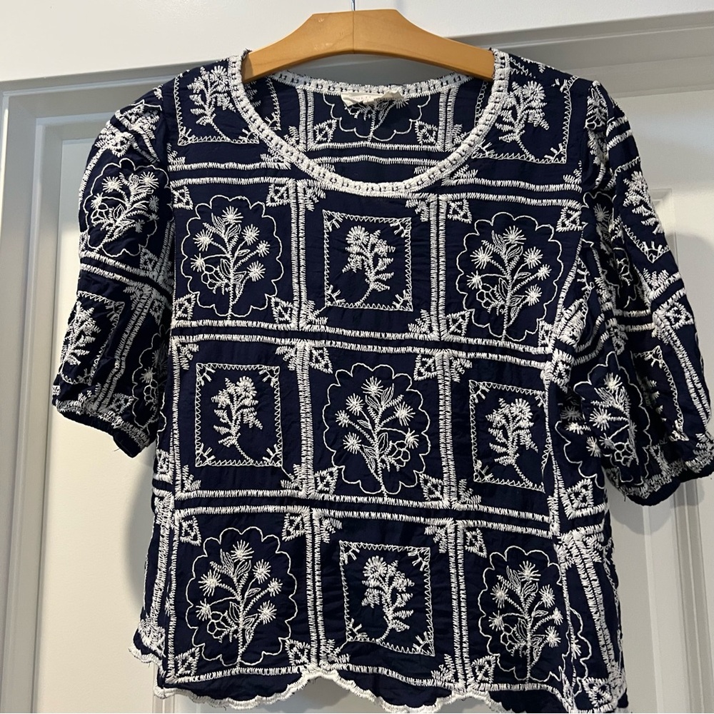 Navy and White Floral Embroidered Women's Crop Top Size Large